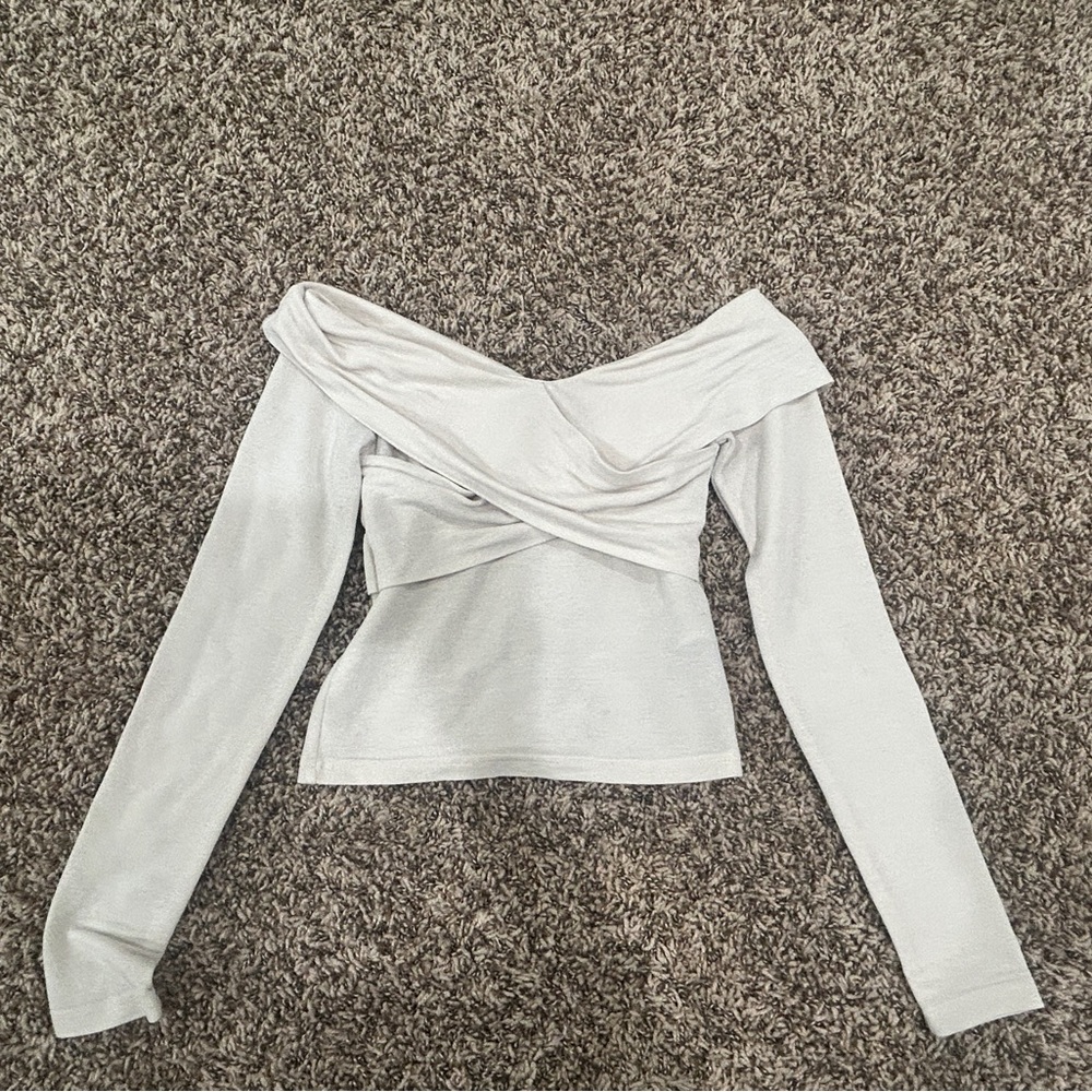 Edikted Off-Shoulder White Blouse